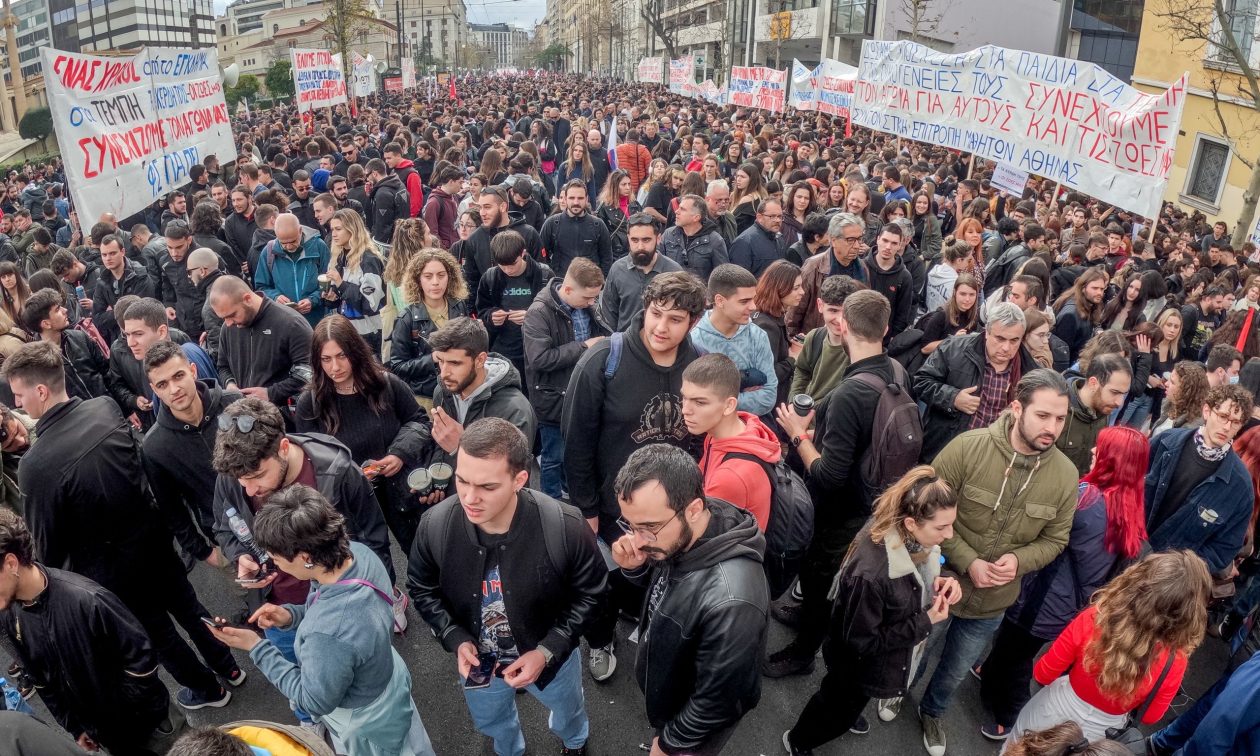 Γενική απεργία – «Νεκρώνει» η χώρα: Πώς θα κινηθούν τα μέσα, κλειστά σχολεία, δεμένα πλοία