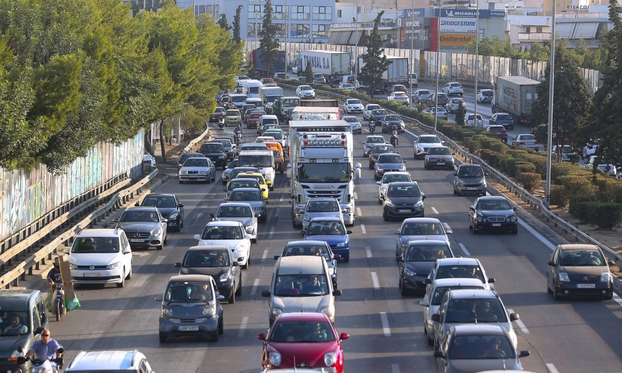 Κίνηση τώρα: Στο «κόκκινο» Κηφισός και Κηφισίας – Μεγάλες καθυστερήσεις και σε Αττική Οδό