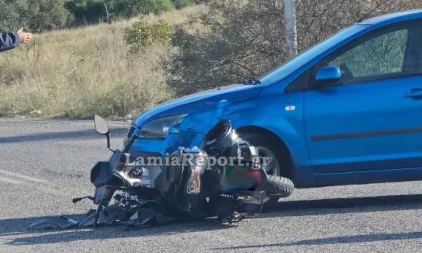 Λαμία: Τροχαίο ατύχημα μεταξύ αυτοκινήτου και μηχανής – Στο νοσοκομείο ο μοτοσικλετιστής