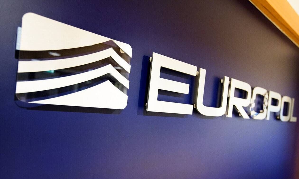 Εξαρθρώθηκε διεθνής οργάνωση λαθρεμπορίου καπνικών προϊόντων – Συνελήφθησαν 3 Έλληνες