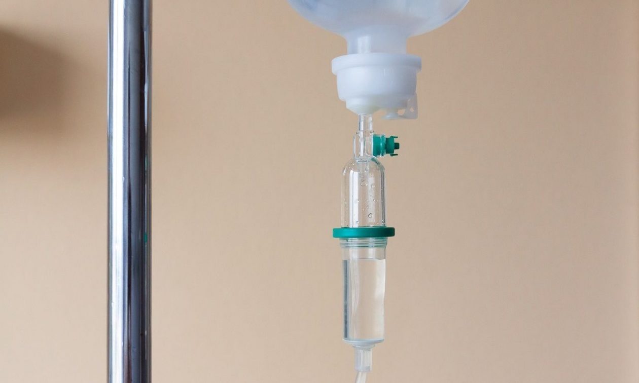 ΗΠΑ: Γιατρός καταδικάστηκε σε 190 χρόνια επειδή παραποίησε σακούλες με ορό