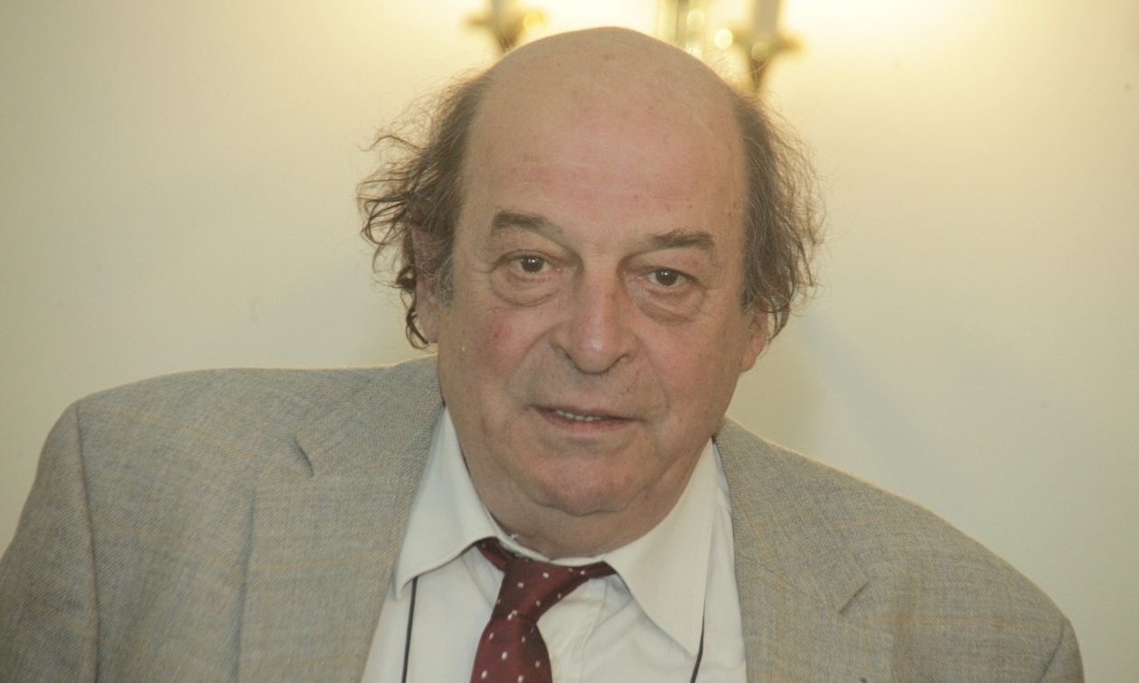 Μανούσος Μανουσάκης: Θρήνος για τον «πατέρα» των τηλεοπτικών επιτυχιών