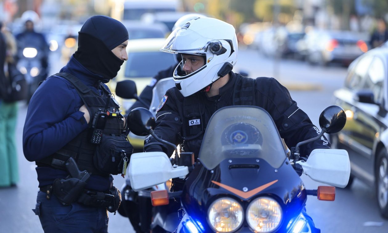 Μεταμόρφωση; Τα έκαναν γυαλιά καρφιά και βούτηξαν το χρηματοκιβώτιο
