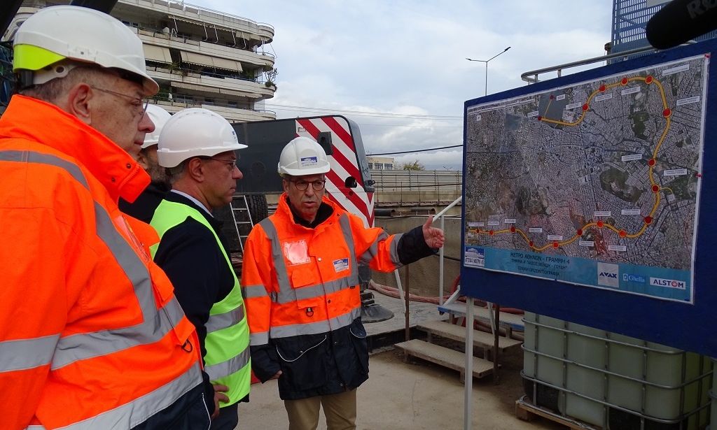 Επίσκεψη Σταϊκούρα στο εργοτάξιο κατασκευής της Γραμμής 4 του Μετρό στη Βεΐκου: «Το έργο προχωρά»