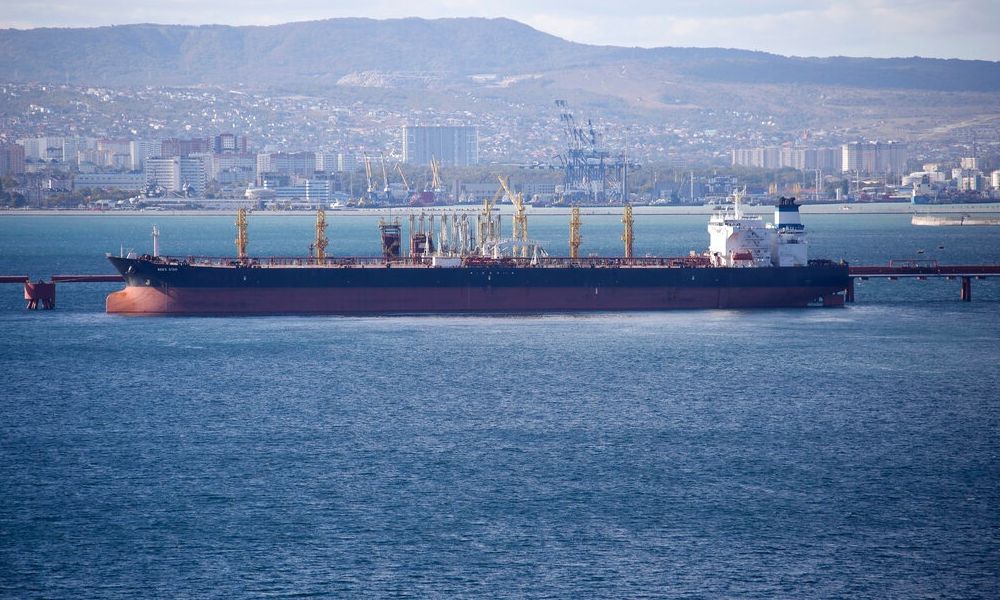 Ρωσία: «Πλήρωσε» τη Βόρεια Κορέα με ένα εκατομμύριο βαρέλια πετρελαίου