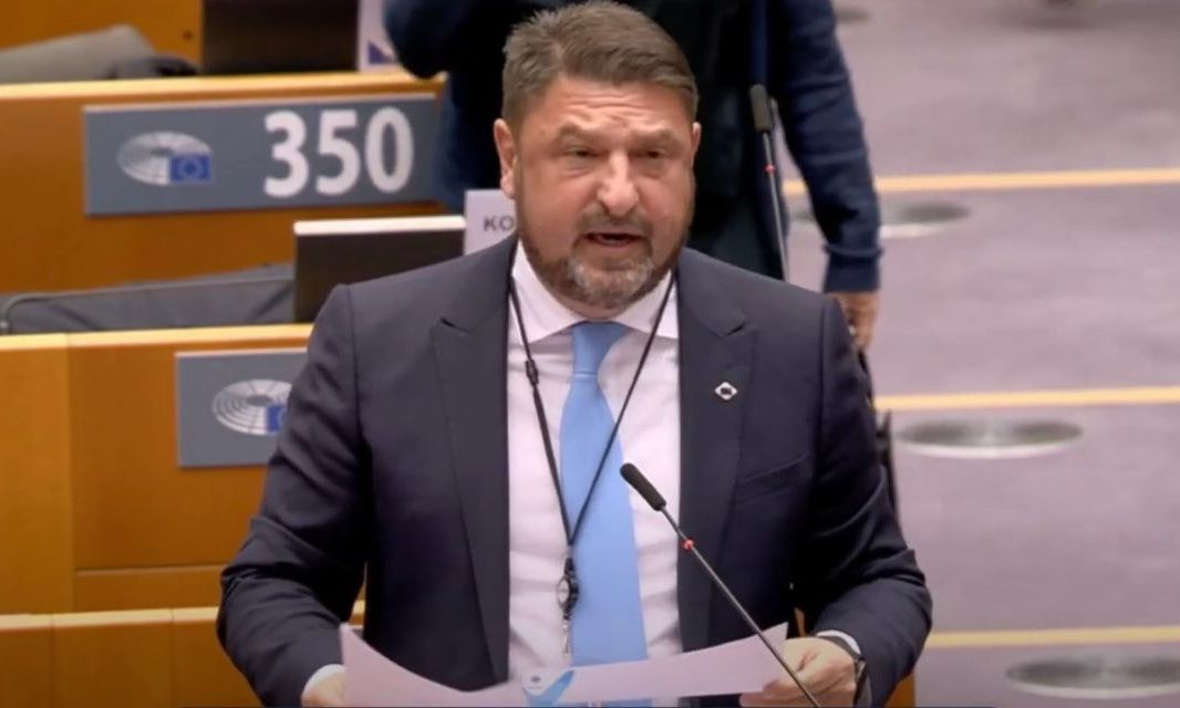 Ηχηρή τοποθέτηση του Χαρδαλιά στις Βρυξέλλες για την αντιπλημμυρική θωράκιση των ευρωπαϊκών πόλεων