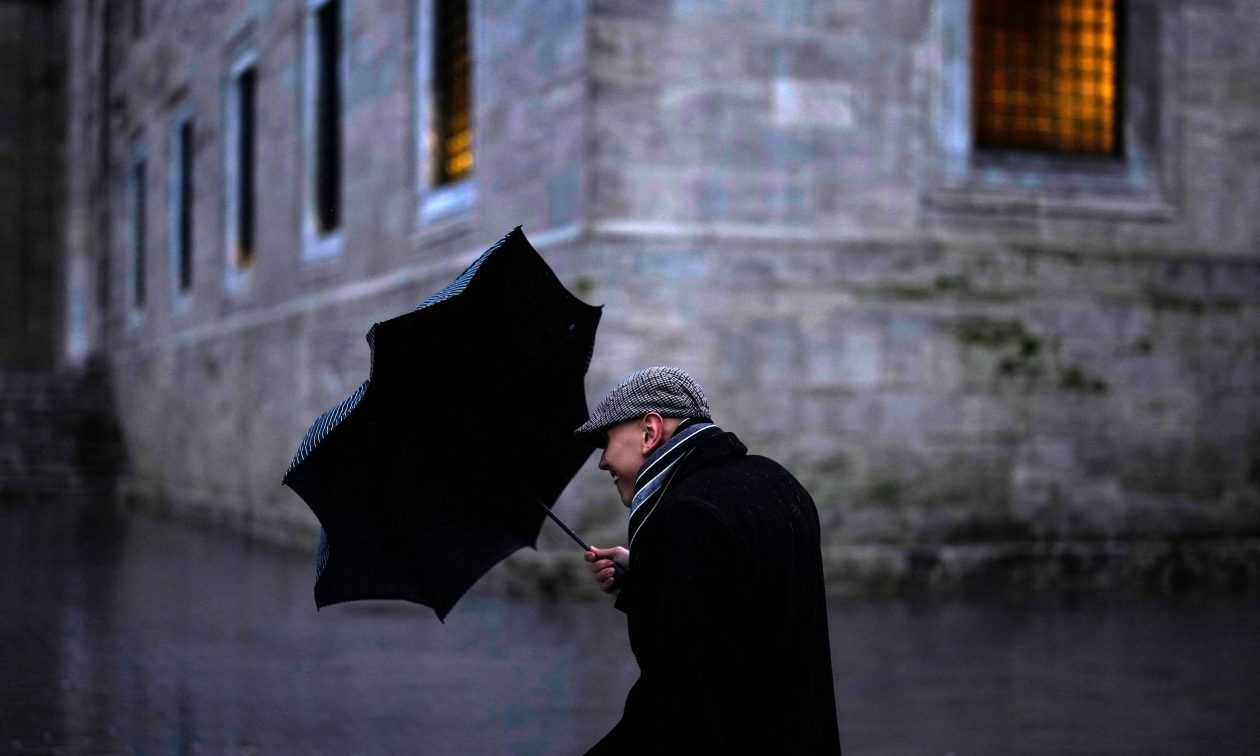 Τουρκία: Σφοδρή κακοκαιρία σαρώνει την Κωνσταντινούπολη
