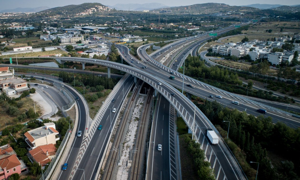 Τροχαίο ατύχημα στην Αττική Οδό – Μεγάλες καθυστερήσεις προς Ελευσίνα