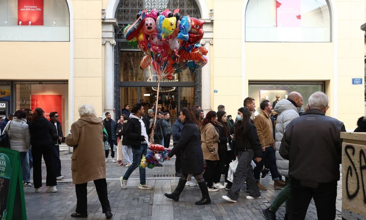 Έρχεται η Black Friday – Ποιες Κυριακές θα είναι ανοιχτά τα καταστήματα