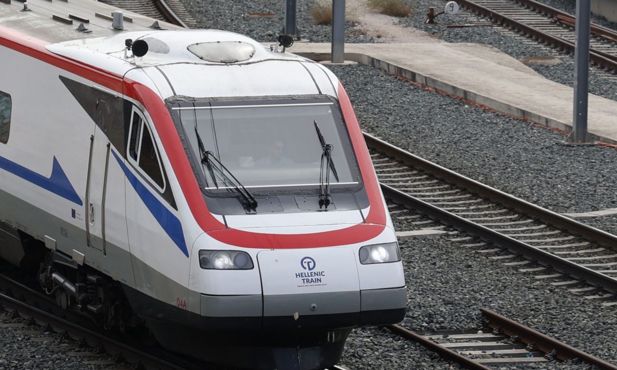 Hellenic Train: Βλάβη της επιβατικής αμαξοστοιχίας IC55 Θεσσαλονίκη – Αθήνα στο Αιγίνιο