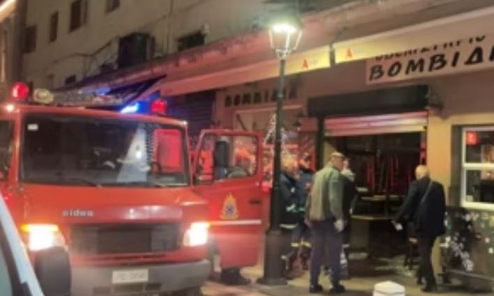 Θεσσαλονίκη: Αναστάτωση στην αγορά Μοδιάνο – Ξέσπασε πυρκαγιά σε μαγαζί (vid)