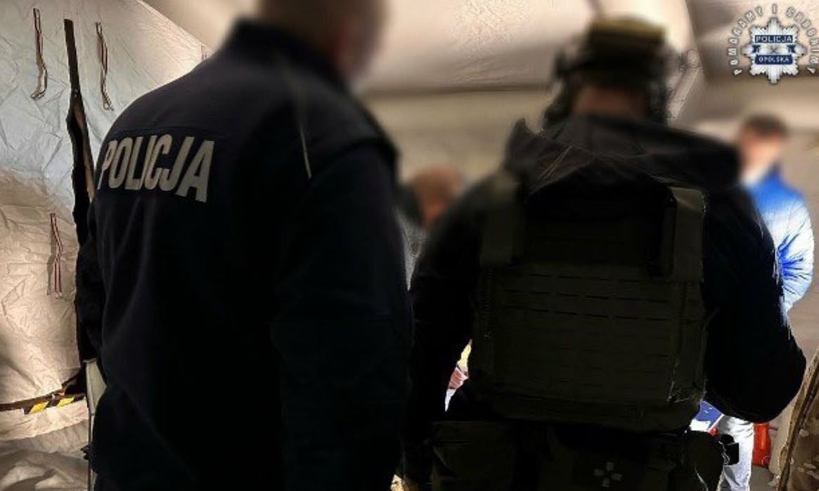 Πολωνία: 32χρονος ξεκλήρισε την οικογένειά του ενώ δείπνιζαν και μετά αυτοκτόνησε