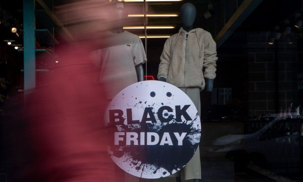 Black Friday: Γιατί υπάρχει «ίδια έκπτωση» σε ηλεκτρονικά είδη 