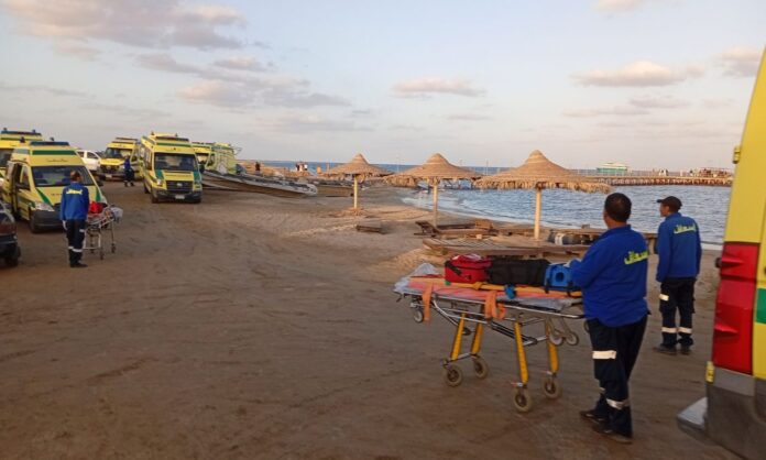 1605473-a0c7463a-egypt-tourist.jpg
