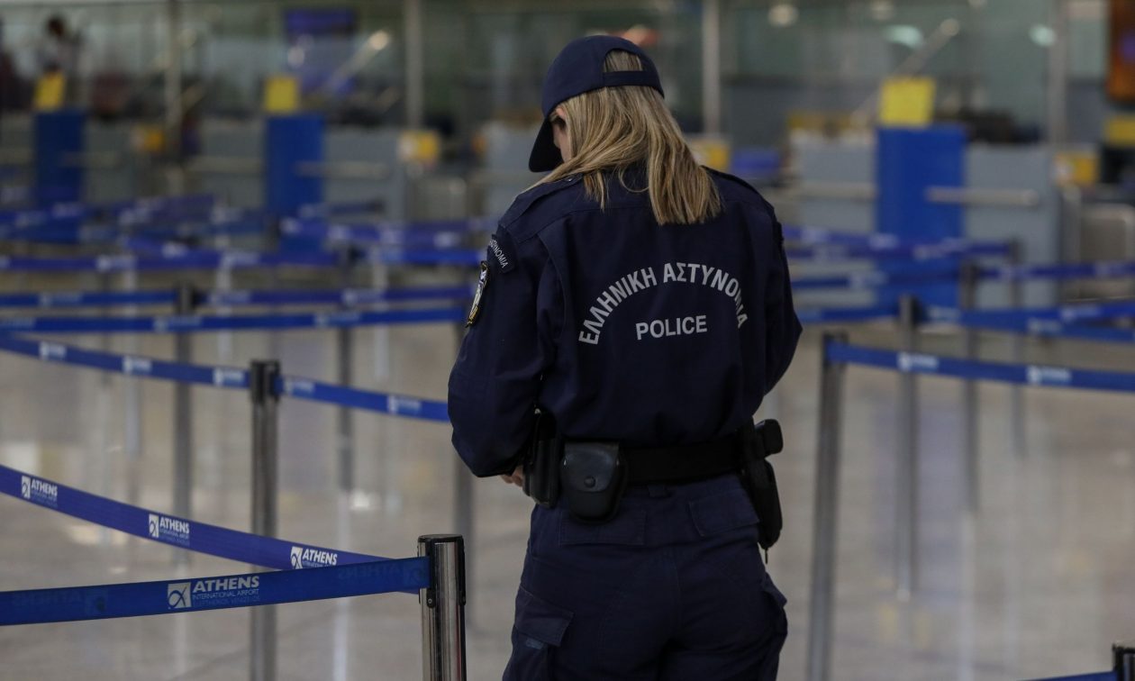 Συνελήφθη αλλοδαπός στο «Ελευθέριος Βενιζέλος» – Πήγε να «περάσει» 7,5 κιλά κάνναβη και 4.770 χάπια