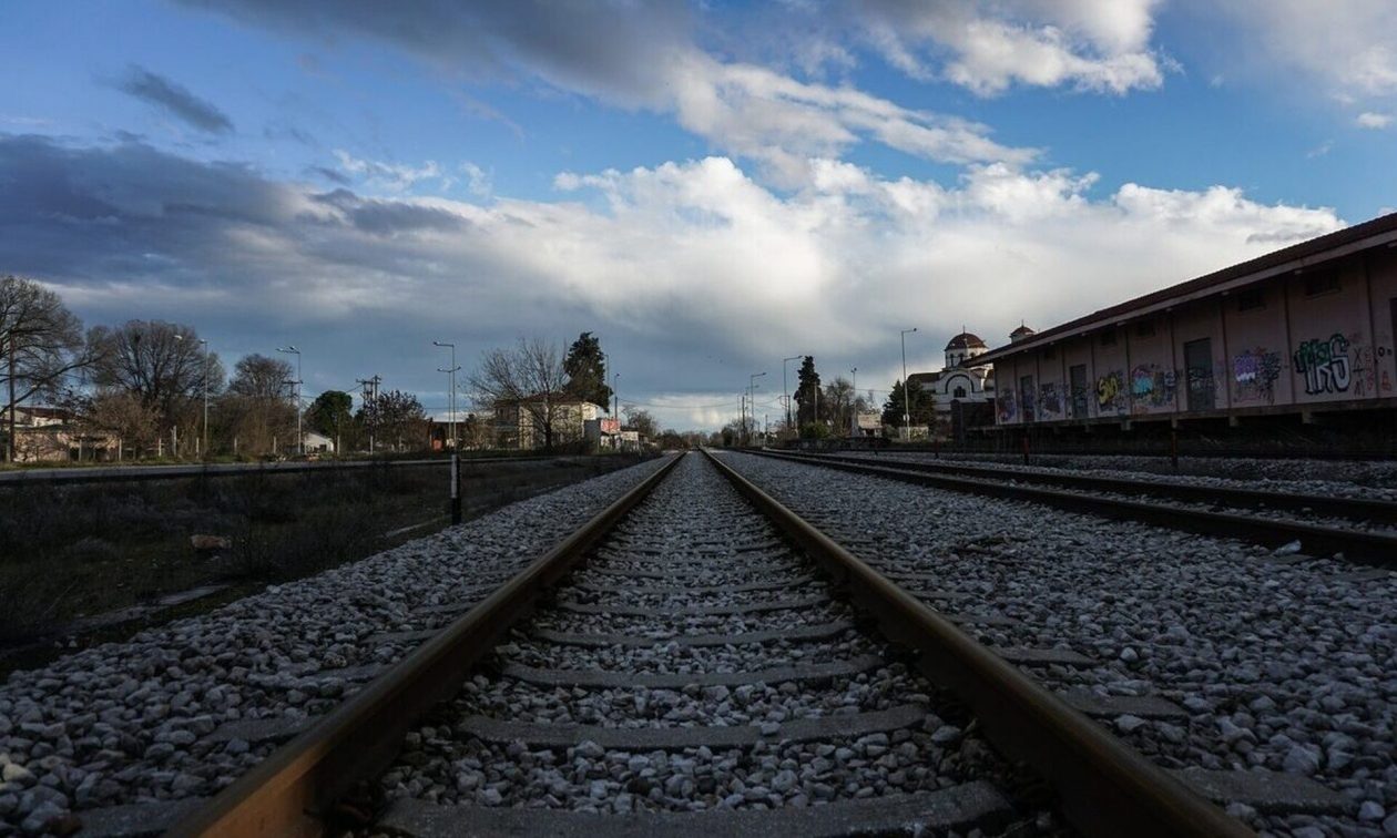 Μόνο στο 37% του ελληνικού σιδηροδρομικού δικτύου υπάρχει ηλεκτροκίνηση