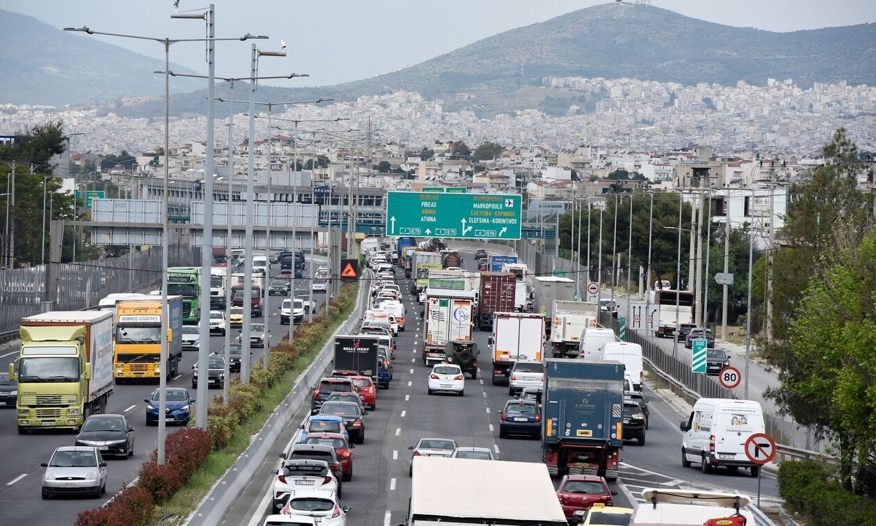 Κίνηση τώρα: Καραμπόλα 4 οχημάτων στον Κηφισό – Καθυστερήσεις στην Κηφισίας