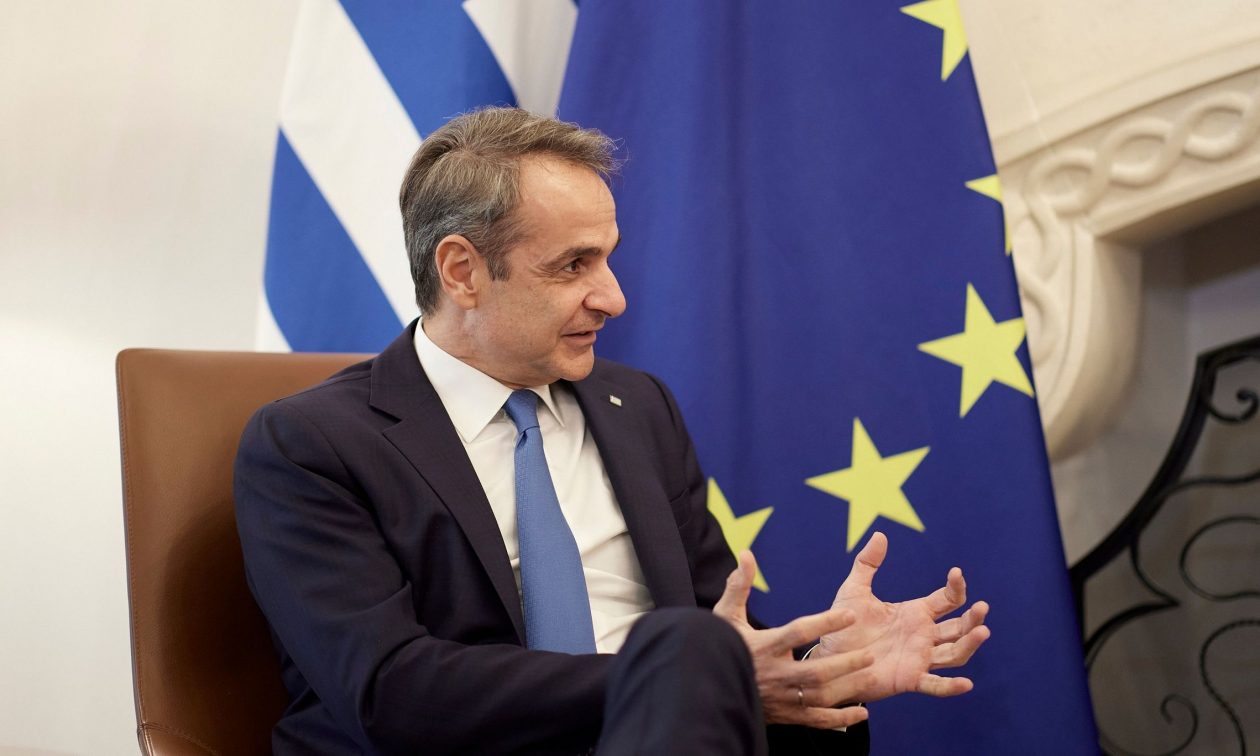 Διαχωρίζει Καραμανλή από Σαμαρά ο Μητσοτάκης