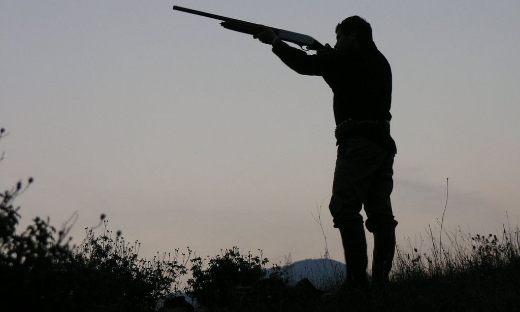 Λάρισα: Κυνηγός αυτοπυροβολήθηκε καταλάθος ενώ πήγαινε για κυνήγι