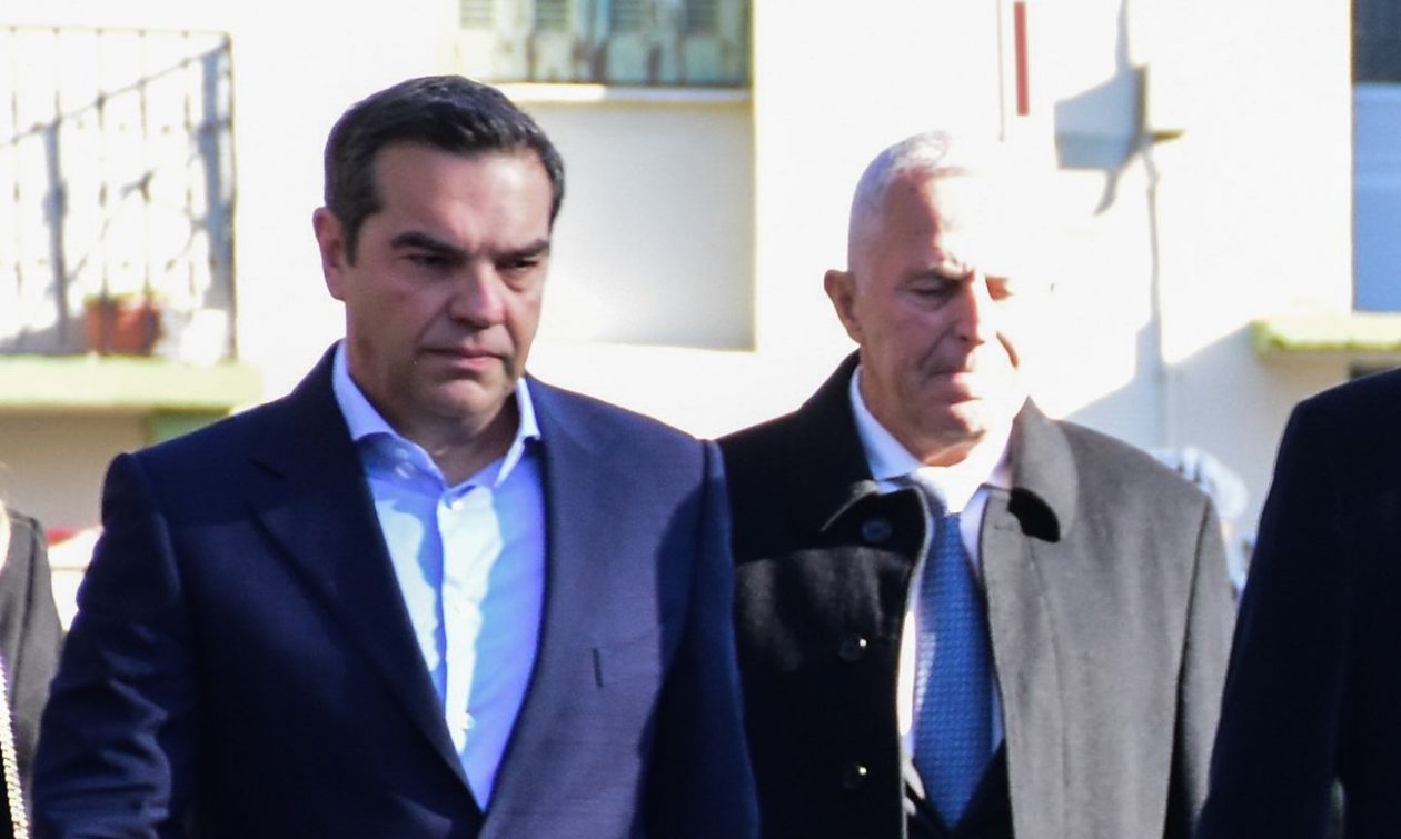 ΣΥΡΙΖΑ: Ο Τσίπρας είχε ζητήσει από τον Αποστολάκη να παραδώσει την έδρα