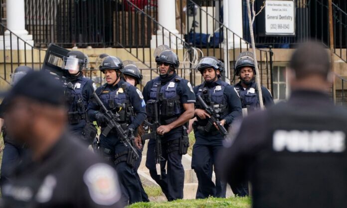 1606287-64006936-connecticut-police.jpg