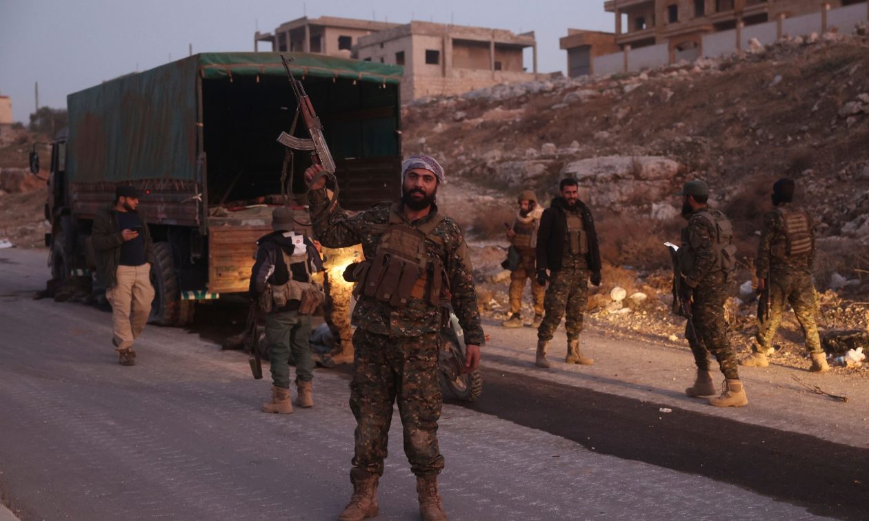 Συρία: Αντάρτες κατέλαβαν τον έλεγχο του αεροδρομίου του Χαλεπιού
