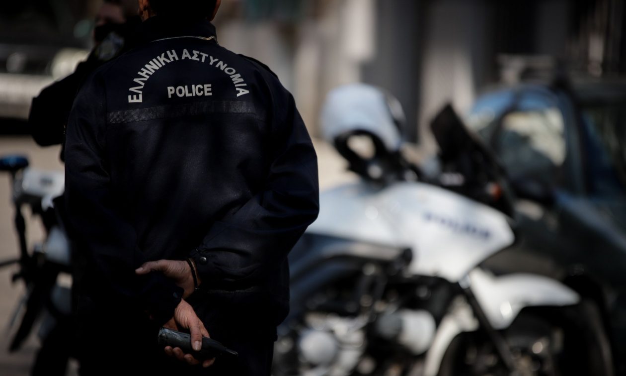 Λαμία: Τους «τσάκωσαν» για διάρρηξη – Ο ένας εκ των δραστών μαχαίρωσε τον σπιτονοικοκύρη