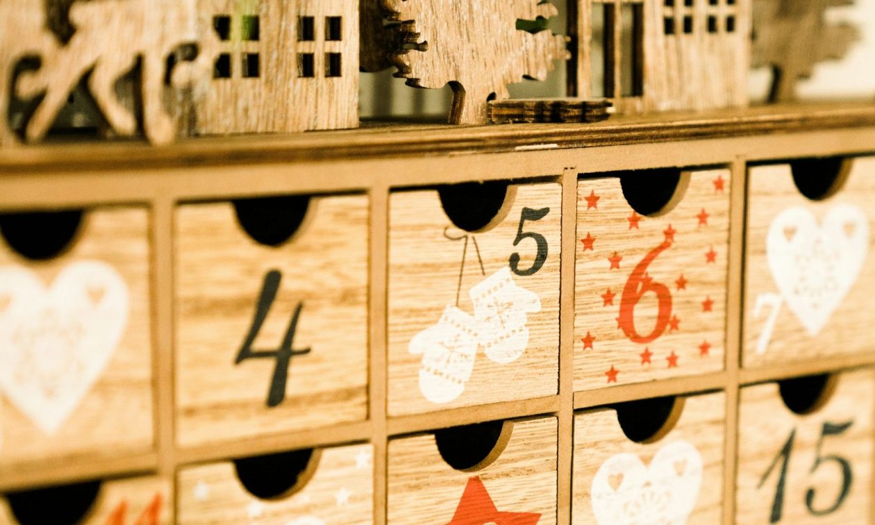 Εορτολόγιο 3 Δεκεμβρίου: Σε ποιους λέμε χρόνια πολλά αύριο – Τα ονόματα που γιορτάζουν