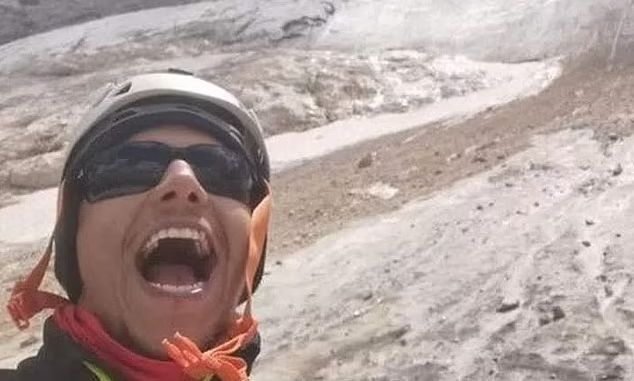 Η τελευταία selfie πριν τον θάνατο: Συγκλονιστικές φωτογραφίες λίγο πριν γίνει το κακό