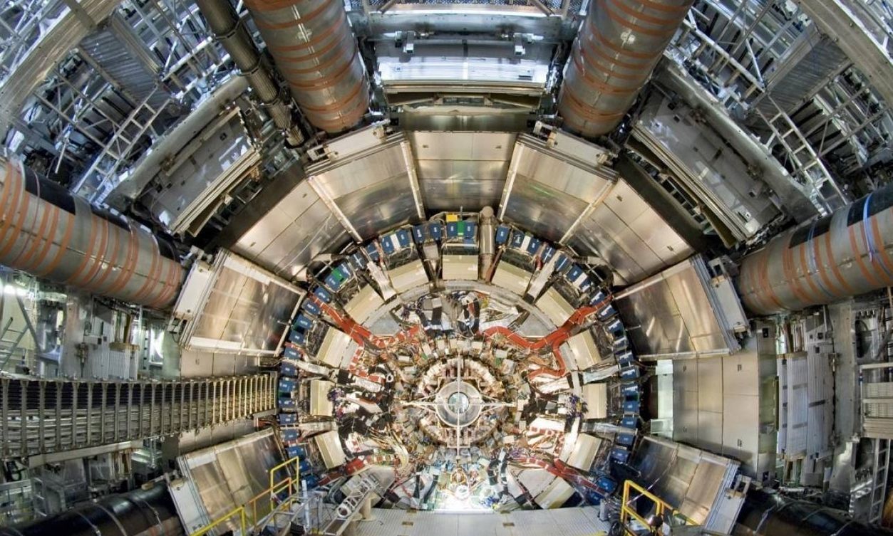 Επίσκεψη του Κυριάκου Πιερρακάκη στο CERN
