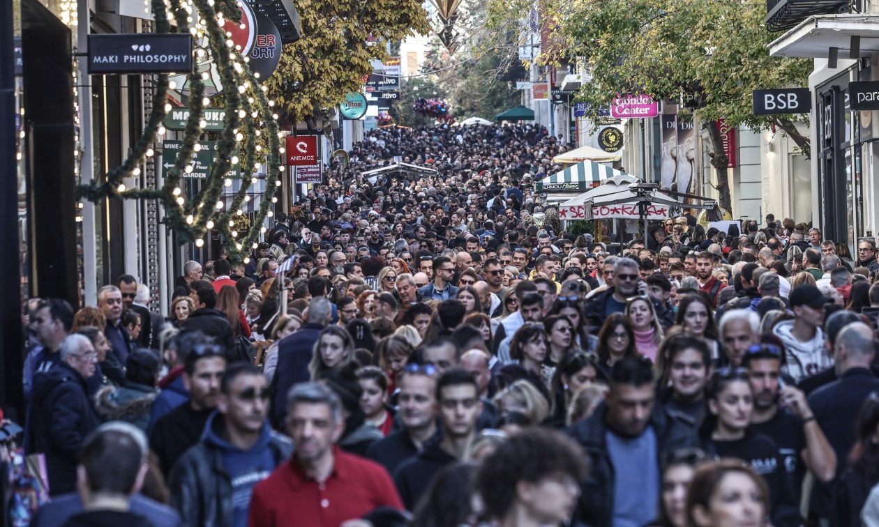 Δώρο Χριστουγέννων ΔΥΠΑ (πρώην ΟΑΕΔ): Από σήμερα (04/12) αρχίζει η καταβολή – Το ποσό που θα λάβουν