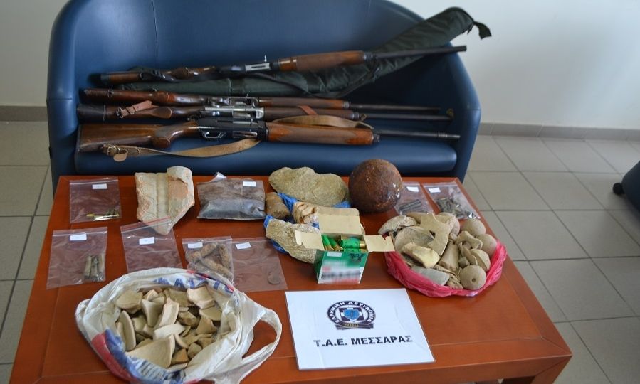 Ηράκλειο: Έκρυβε στο σπίτι του αρχαία και όπλα – Στα χέρια των αρχών ένας 68χρονος