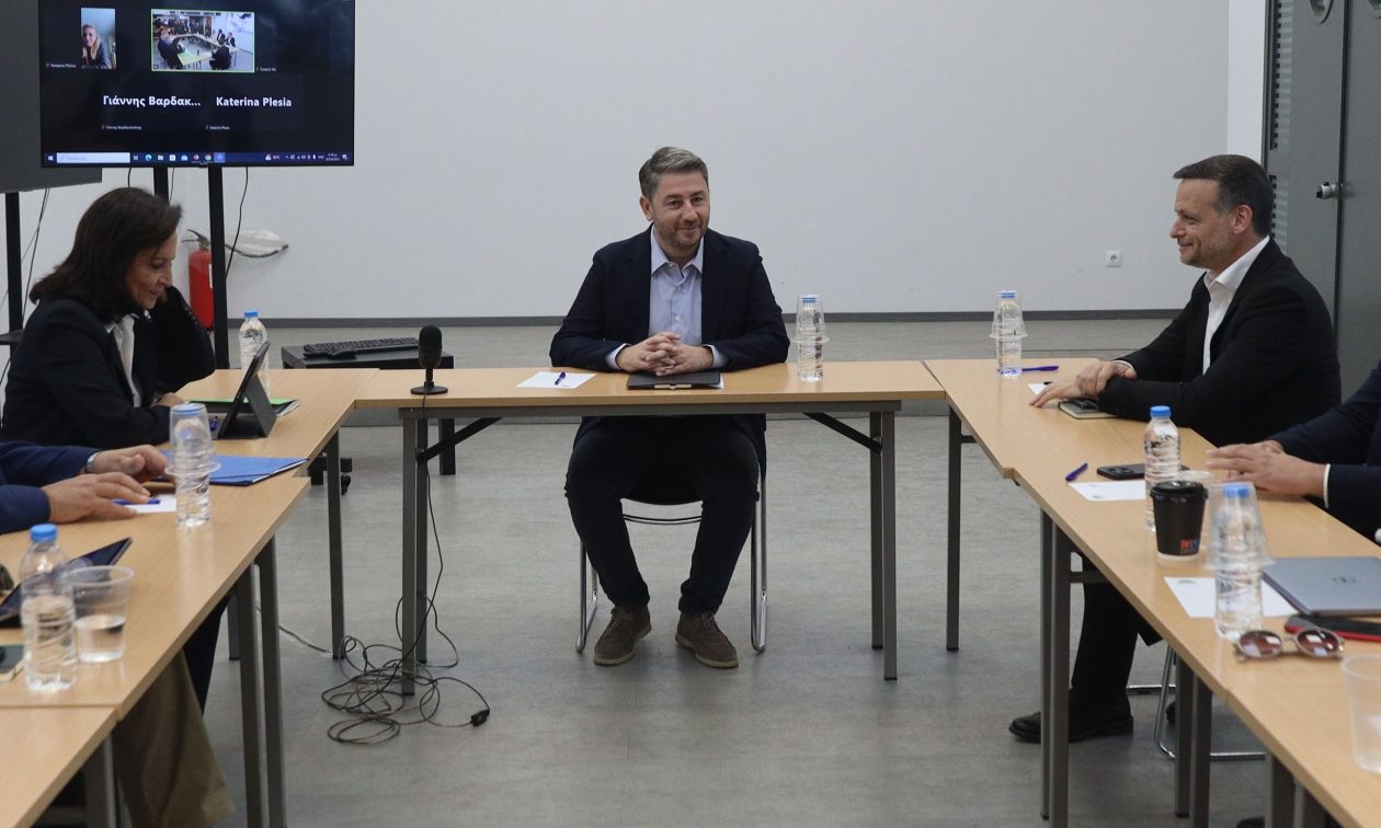 Ανάβουν τις μηχανές στο ΠΑΣΟΚ ενόψει προϋπολογισμού -Τα κεράσματα Ανδρουλάκη