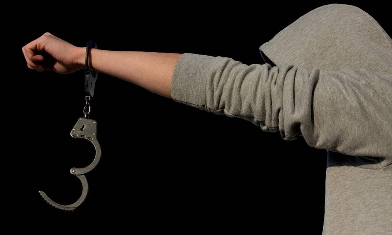 Επεισοδιακή σύλληψη στην Ορεστιάδα – Έβγαλαν… κατσαβίδι στους αστυνομικούς