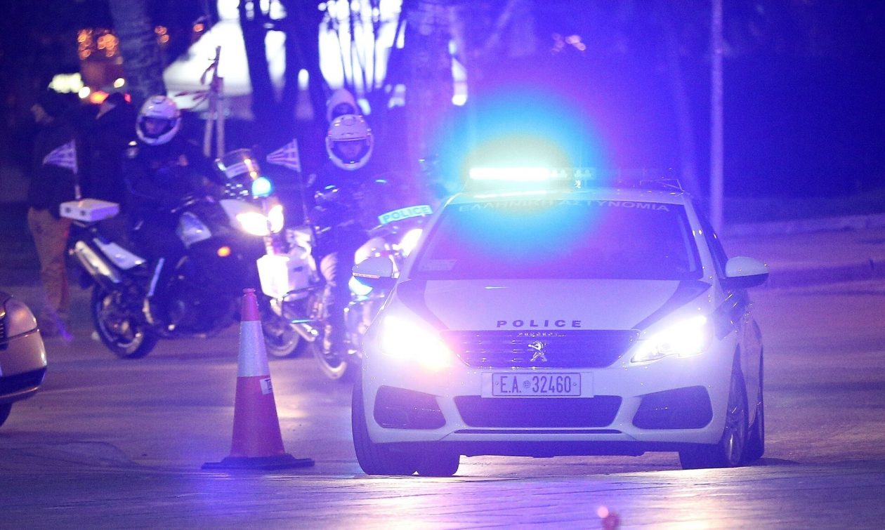 Διακοπή κυκλοφορίας στην Ερμού, στο κέντρο της Αθήνας, λόγω καθίζησης