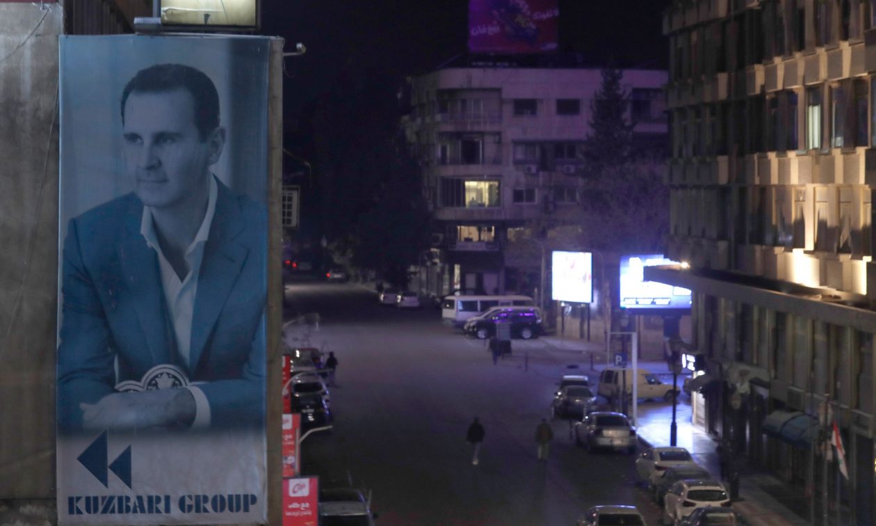 Συρία: «Τέλος εποχής» – Κατέλαβαν χωρίς μάχη την Δαμασκό οι αντάρτες – Εγκατέλειψε τη χώρα ο Άσαντ