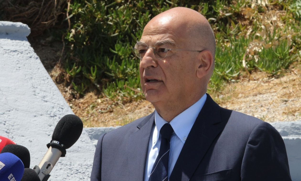 Δένδιας: Πρόγευμα εργασίας με τους πρέσβεις των κρατών-μελών της ΕΕ στο Πολεμικό Μουσείο