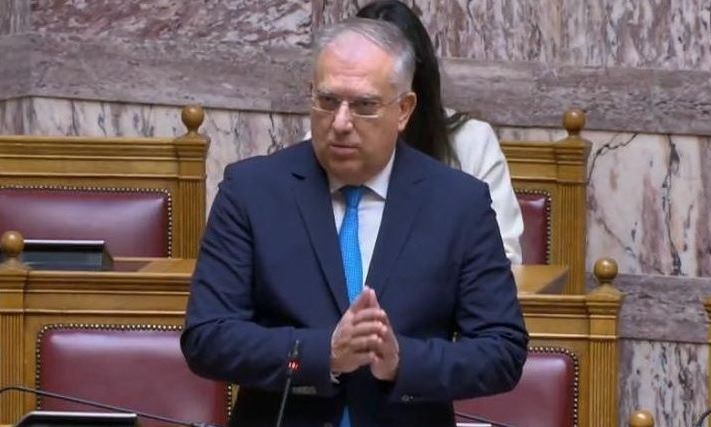 Πυρά Βλάχου σε Θεοδωρικάκου για τον πληθωρισμό τροφίμων: «Έχετε παροδικό κενό μνήμης»