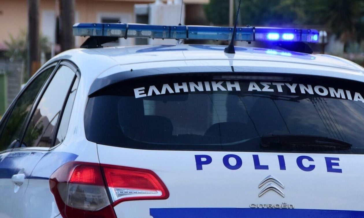 Θεσσαλονίκη: Χειροπέδες σε 72χρονο για κλοπή πορτοφολιού σε στάση λεωφορείoυ