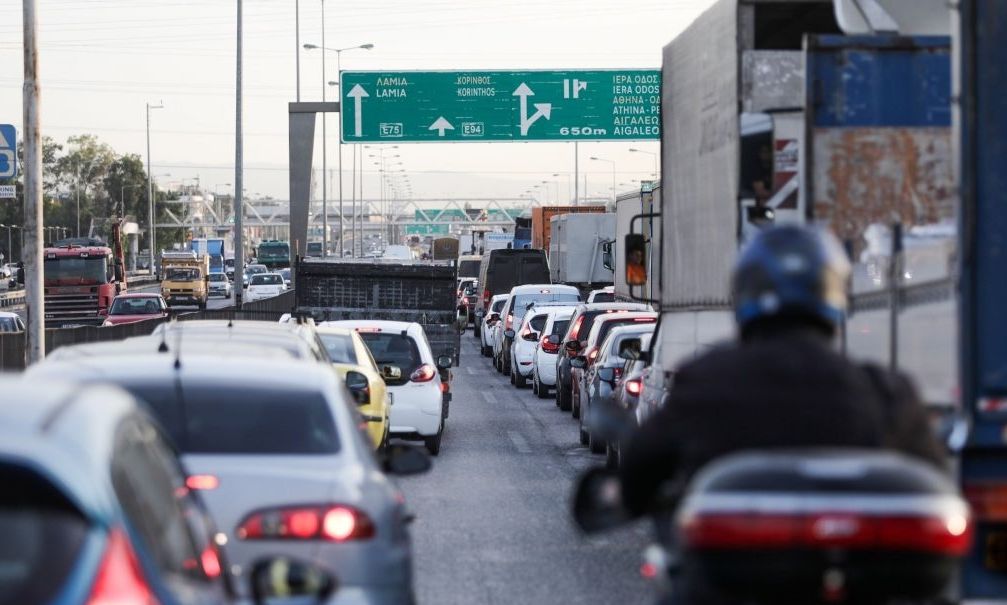 Πάλι στο «κόκκινο» ο Κηφισός – Προβλήματα στην κυκλοφορία