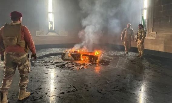 Συρία: Αντάρτες έκαψαν τον τάφο του Χαφέζ αλ Άσαντ –