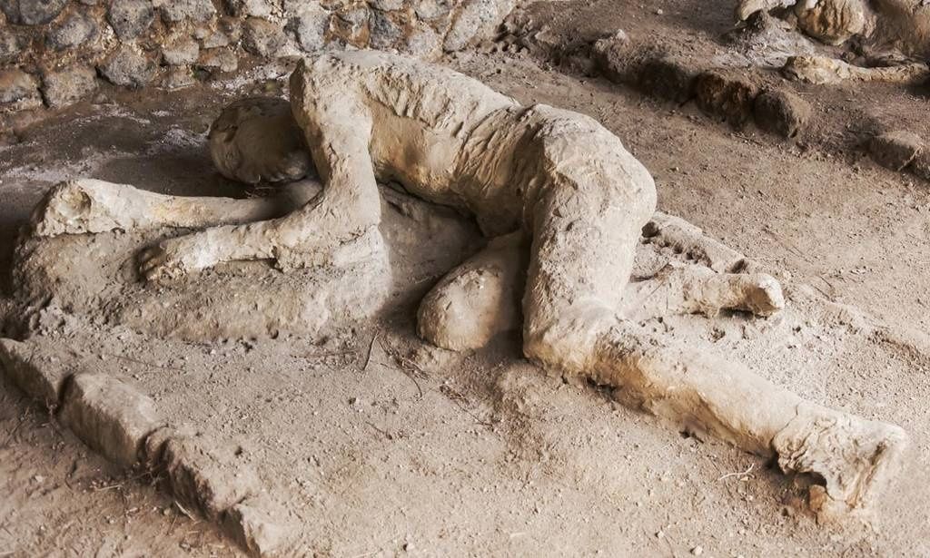 Ανατροπή με την ημερομηνία έκρηξης του Βεζούβιου – Πότε καταστράφηκε πραγματικά η Πομπηία