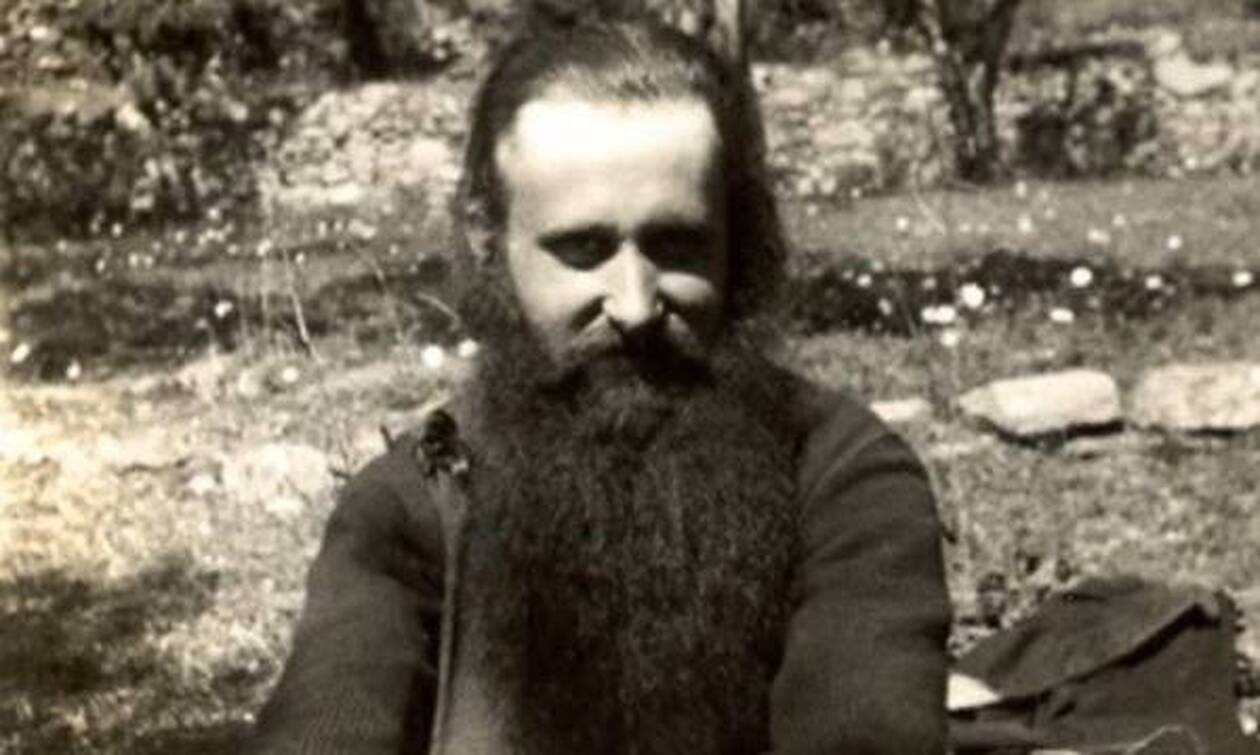 O χορός των κατασκόπων στην Αθήνα: Ο Παπά Δημήτρης που ήταν… Βρετανός πράκτορας!
