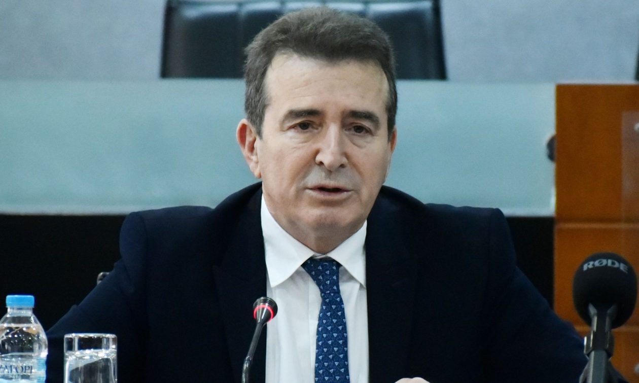 Χρυσοχοΐδης για τον αστυνομικό της Βουλής: Θα αποδοθούν ευθύνες όπου αναλογούν σε όλα τα επίπεδα