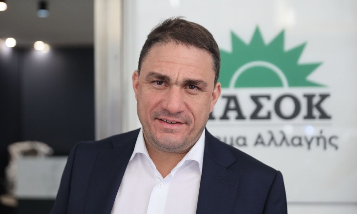 Απάντηση Τσουκαλά σε Μαρινάκη: «“Καθρεφτάκια” στον ελληνικό λαό μοιράζει συστηματικά η κυβέρνηση»