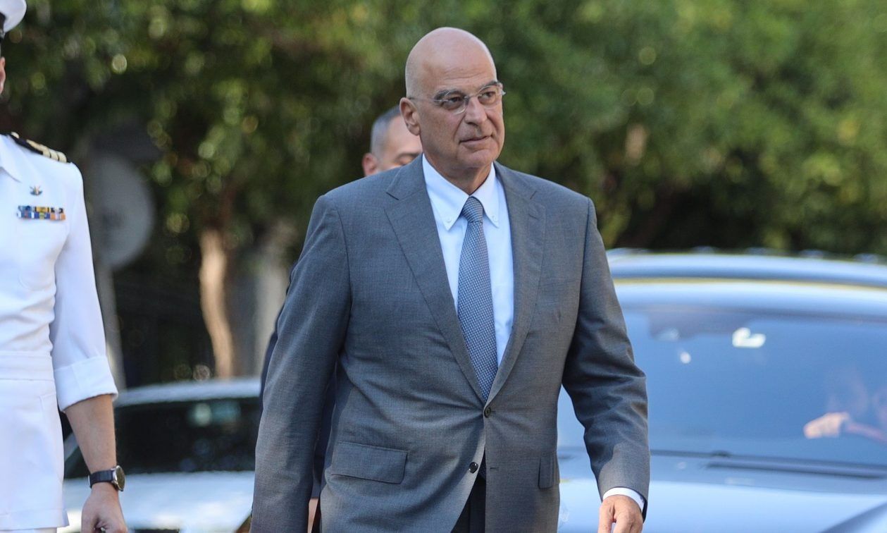Επίσημη επίσκεψη του Νίκου Δένδια στο Κατάρ – Θα συναντήσει και τον πρωθυπουργό