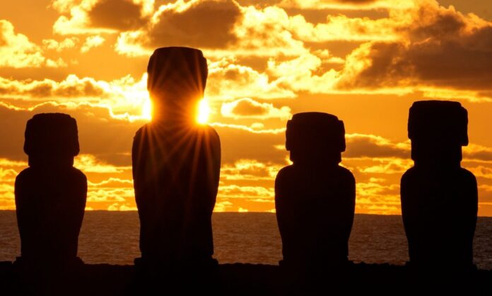 1611515-5a6bc760-easterisland.jpg
