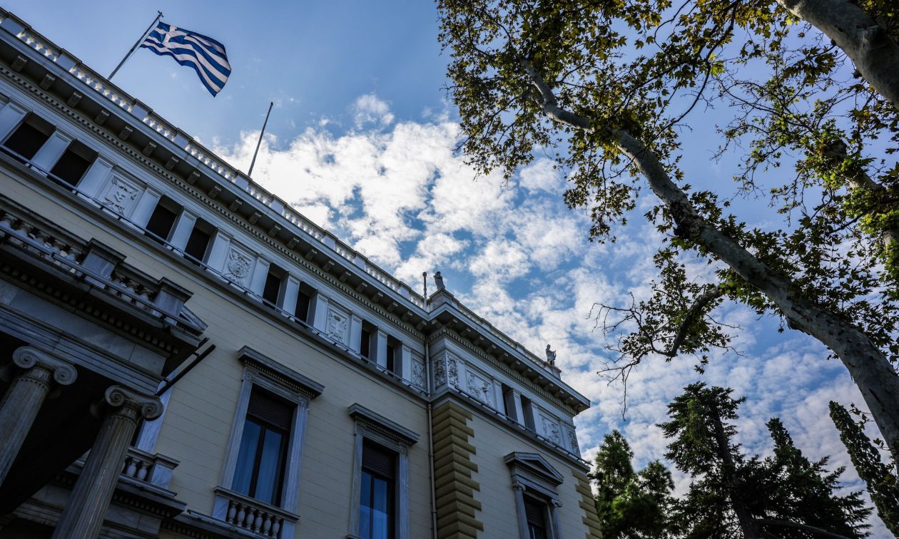 Σπαζοκεφαλιά η Προεδρία της Δημοκρατίας: Ποιον θέλουν οι πολίτες;