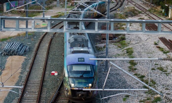 1612501-2a9d5c64-hellenic-train.jpg