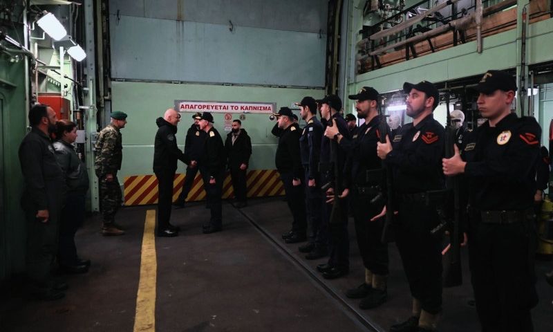 Στη φρεγάτα «Ψαρά» διανυκτέρευσε εν πλω ο Νίκος Δένδιας